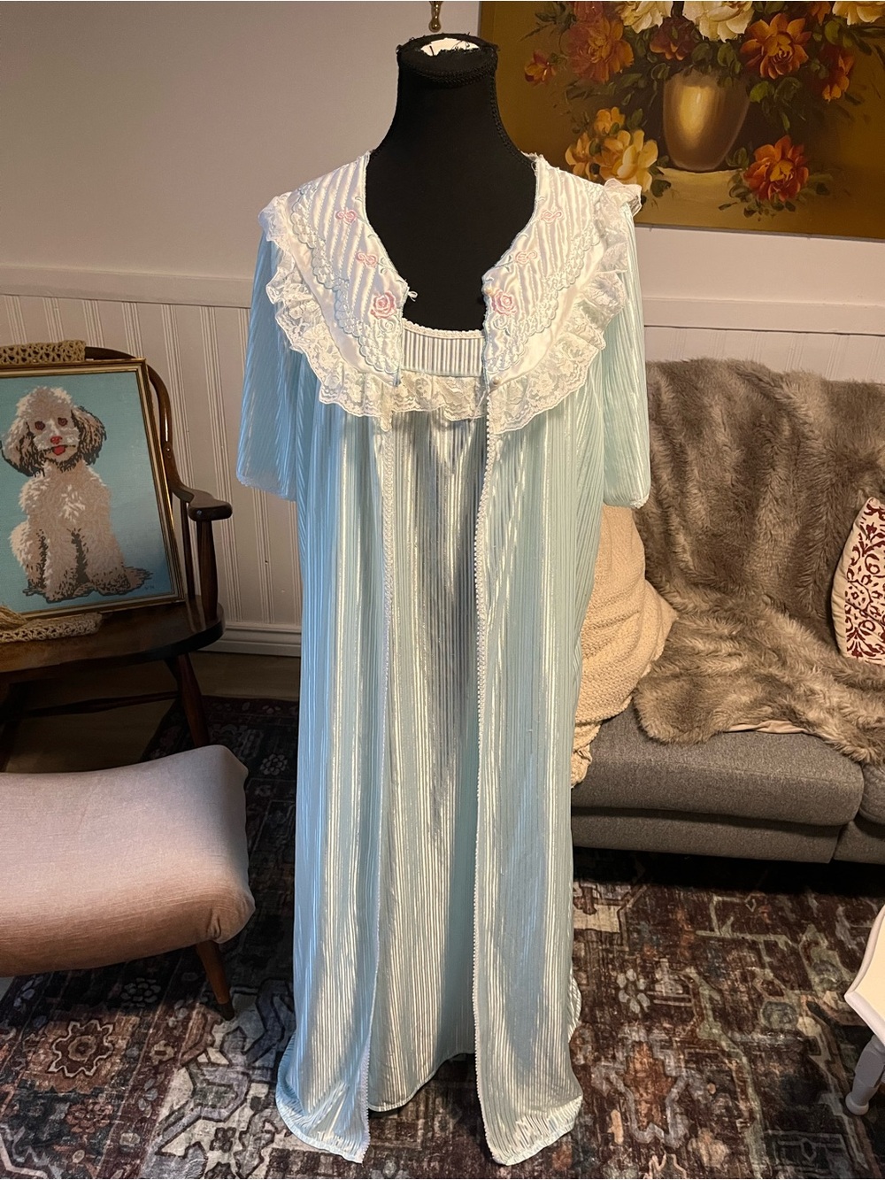 Womens Vintage Light Blue shiny Lace-Trim Nightgown and robe set size M fit